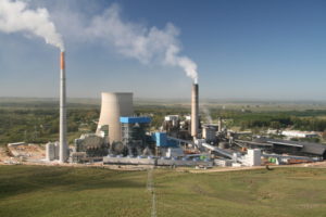 <p>Central termoeléctrica a carbón en Brasil (imagen: <a href="https://www.flickr.com/photos/pacgov/6005870528" target="_blank" rel="noopener">EduardoTavares </a>)</p>