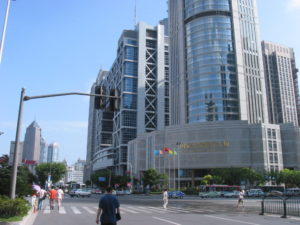 <p>La sede del Banco de Desarrolo de China (imagen: <a href="https://commons.wikimedia.org/wiki/File:China_Development_Bank_Tower.JPG" target="_blank" rel="noopener">wikimedia </a>)</p>