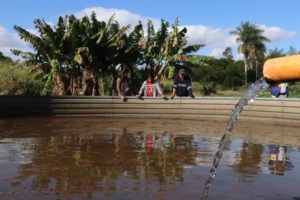<p>Un sistema de riego para cultivos utilizado por la comunidad indígena Pãi Tavyterã en Amambay, noreste de Paraguay (imagen: Matías Melgarejo Salum).</p>