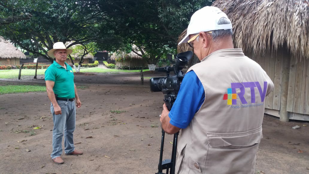 Mexican environmental defender Adán Vez, being filmed by RTV