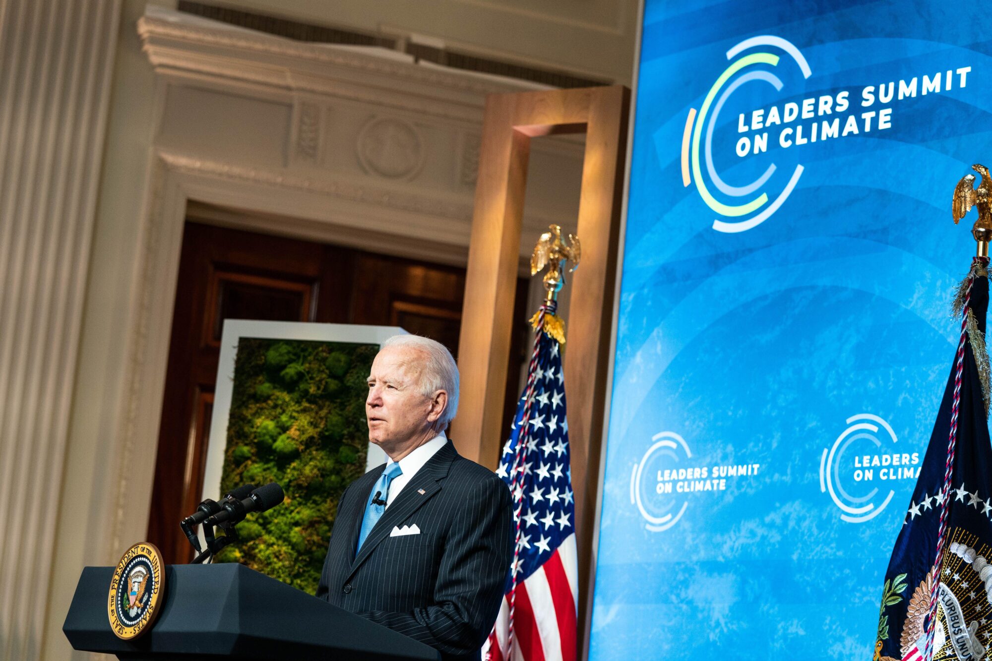 <p>O presidente dos Estados Unidos, Joe Biden, discursa na Cúpula de Líderes sobre o Clima, evento virtual transmitido da Sala Leste da Casa Branca (imagem: Alamy)</p>
