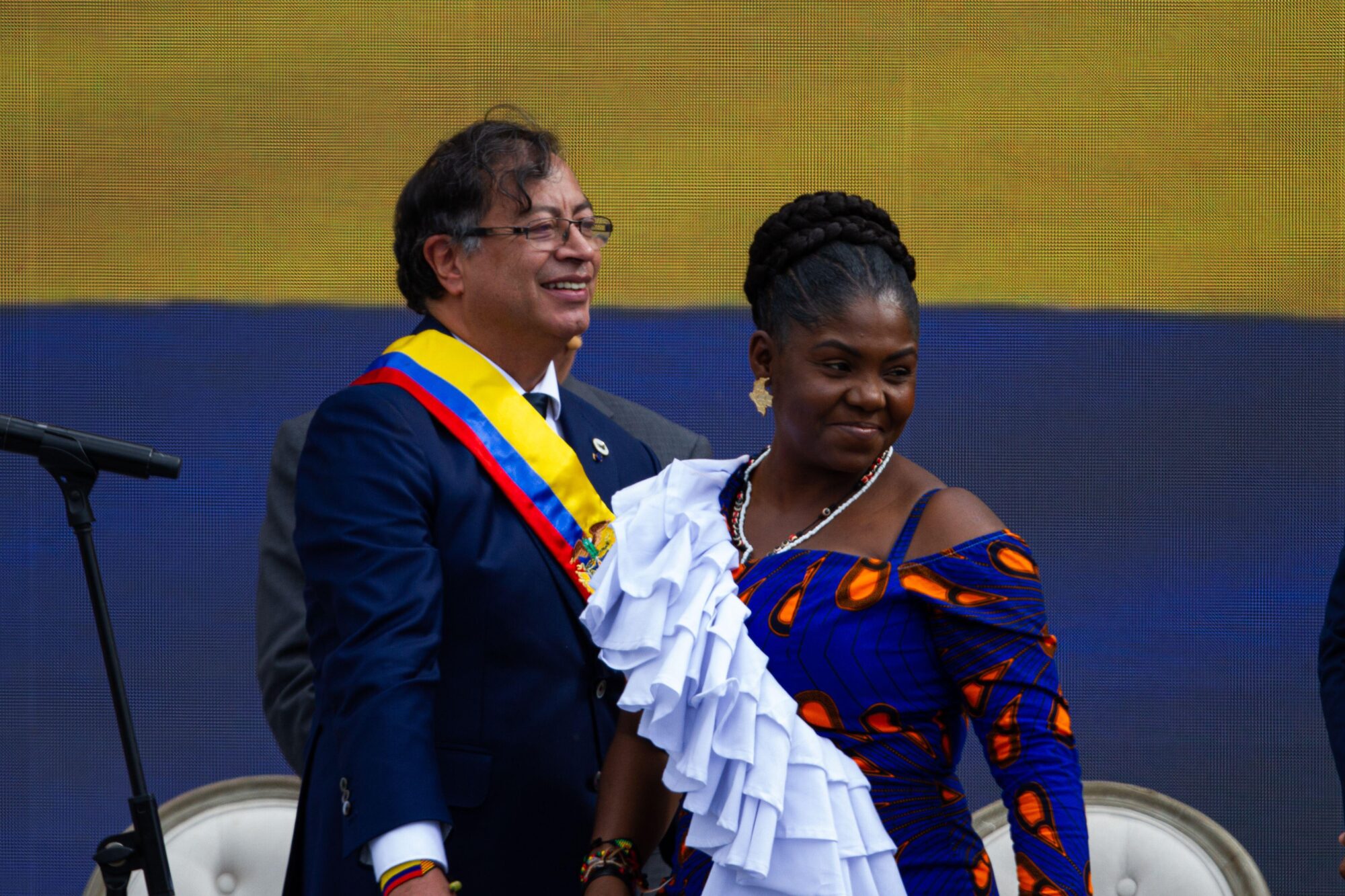 Gustavo Petro y Francia Márquez en el acto de asunción al mando en Bogotá, Colombia