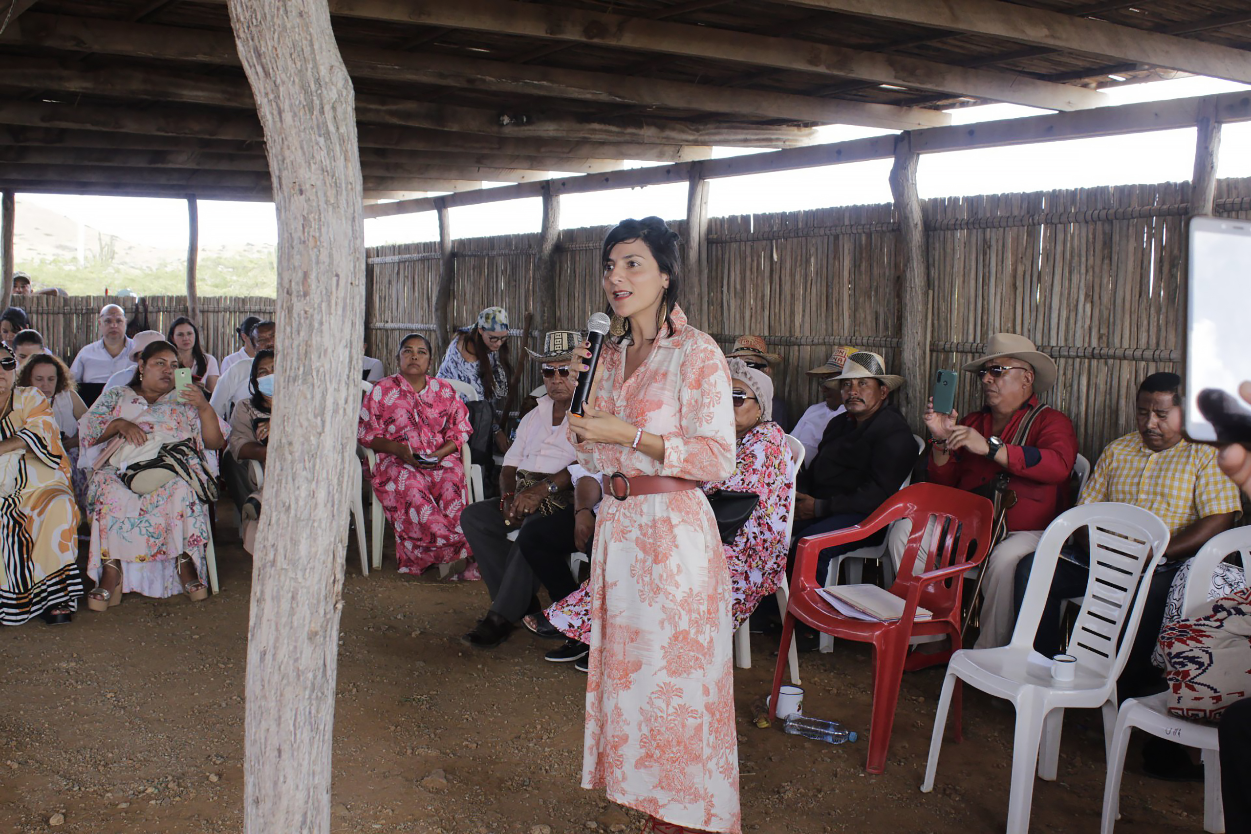Colombia’s Minister of Mines and Energy, Irene Vélez, discusses renewable energy projects with Wayuu Indigenous communities